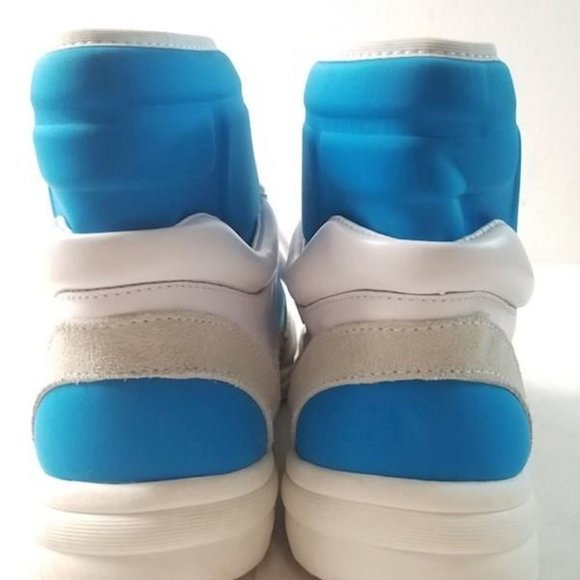 CHANEL 2018 Interlocking CC Logo High Top Sneakers - Picture 6 of 8